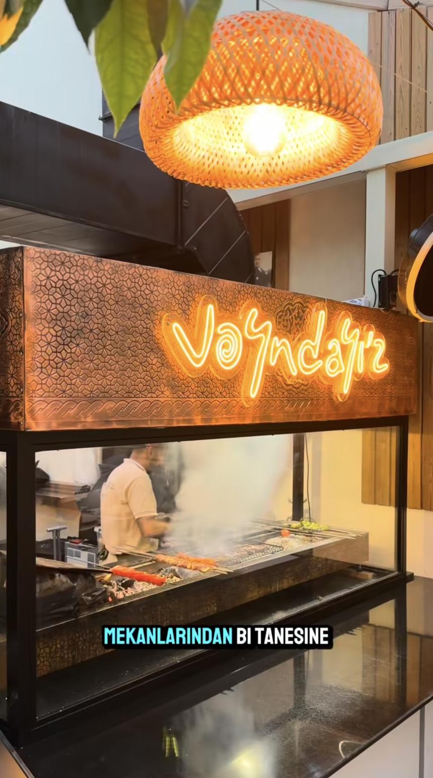 #VoyndayızOcakbaşı #Voyndayız #KaşVoyndayız #KaşOcakbaşı #KaşRestoran #KaşMeze #KaşKebap #KaşIzgara #KaşYemek #KaşYemekYerleri #KaştaNeredeYenir #KaştaNeYenir #KaşRestoranÖnerileri #KaşMekanÖnerisi #KaşLezzetDurakları #KaşAkşamYemeği #KaşGeceHayatı #KaşMerkez #KaşAntalya #KaşTatil #KaşGezi #KaşGezilecekYerler #KaşRehberi #KaşGurme #KaşGurmeRehberi #KaşLezzet #KaşMezeBar #KaşKebapçı #KaşEtYemekleri #KaşIzgaraRestoran #AntalyaKaş #AntalyaRestoran #AntalyaYemek #AntalyaGurme #AntalyaGurmeRehberi #AntalyaMekanları #AntalyaMekanÖnerisi #AntalyaYemekÖnerileri #AntalyaKeşfet #AntalyaRotam #KaşKeşfet #KaşTatilÖnerileri #KaştaYemek #KaştaAkşamYemeği #KaşLezzetDurakları